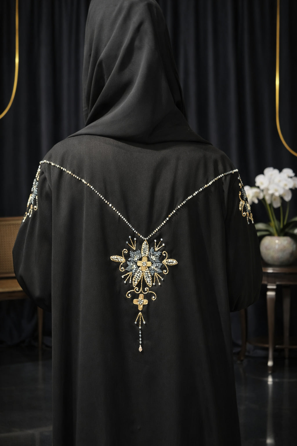 Black Shoulder & Back Contrast Handwork Luxury Abaya| Abdanis